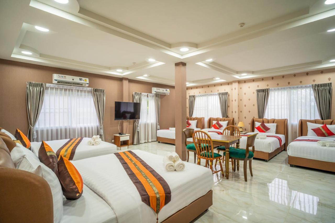 Siri Nakornpink Sha Khách sạn 4*
