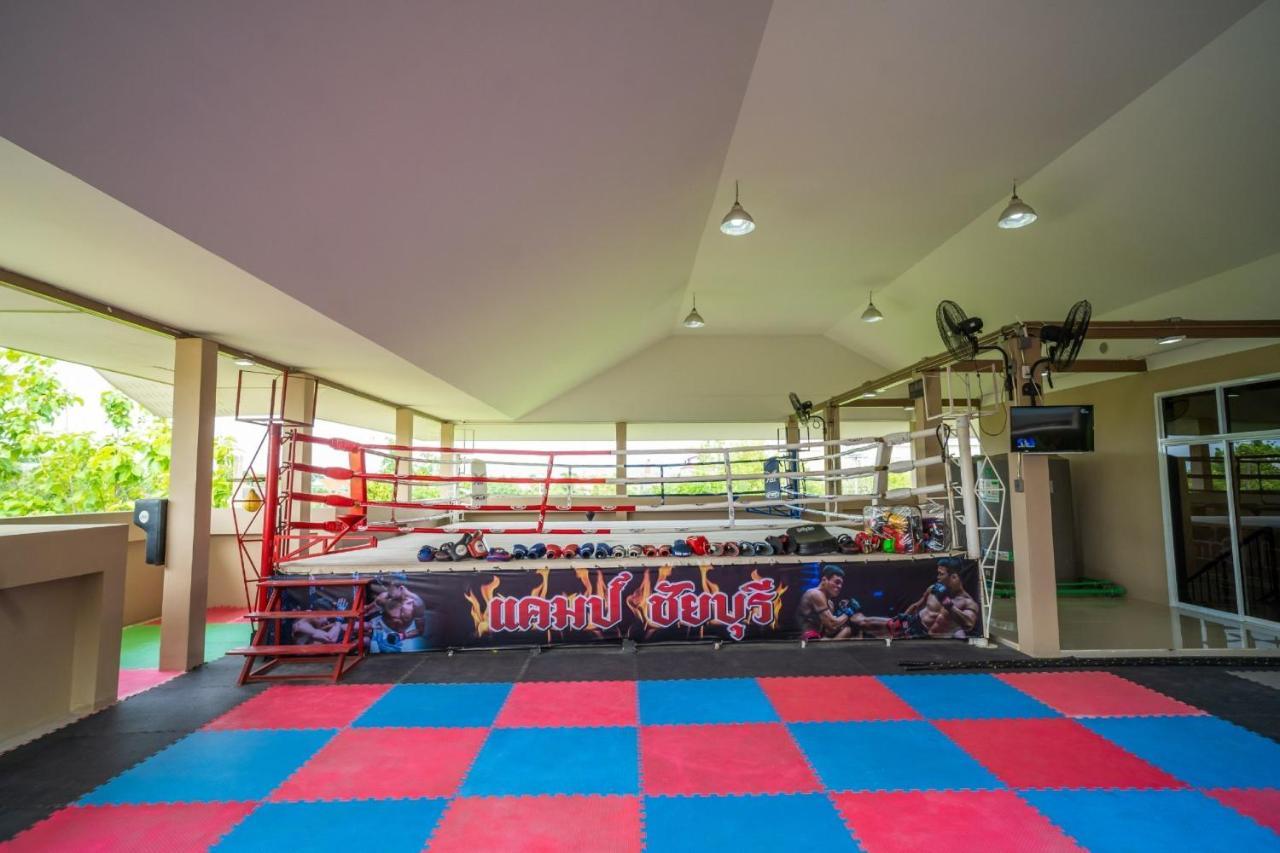 Siri Nakornpink Sha Khách sạn 4*